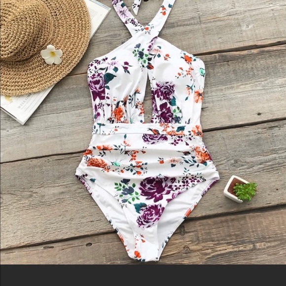 NEW CHIC 1 PIECE SWIMSUIT!! beautiful - Picture 3 of 8